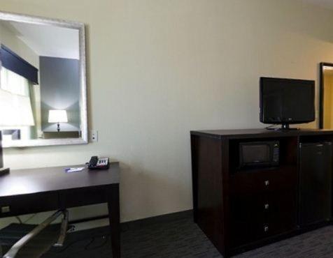 Holiday Inn Express Waycross Exterior foto