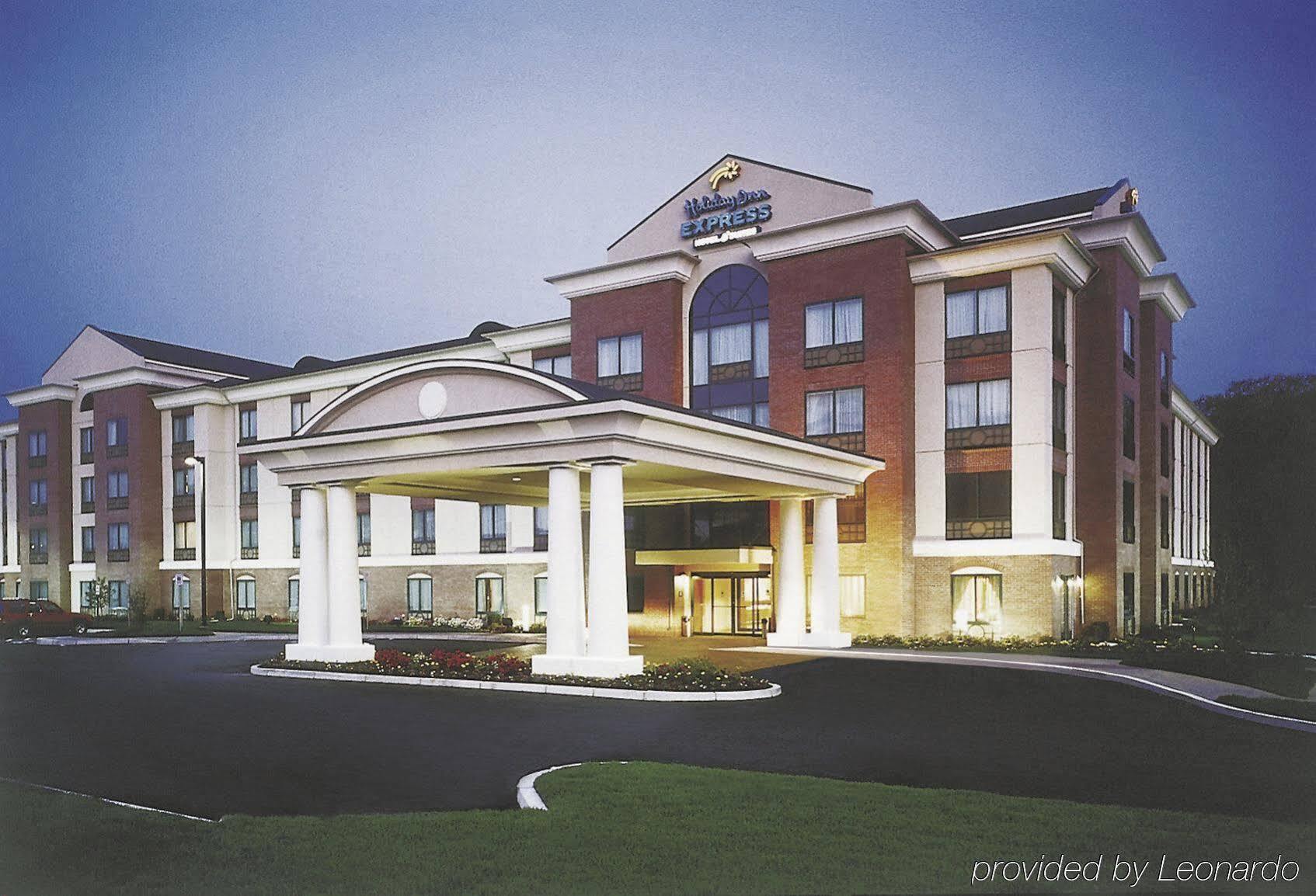 Holiday Inn Express Waycross Exterior foto